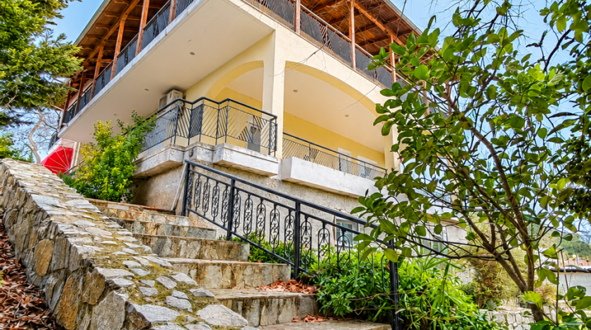 🏡Πολυτελής Διώροφη Κατοικία 327τ.μ, στην Άψαλο